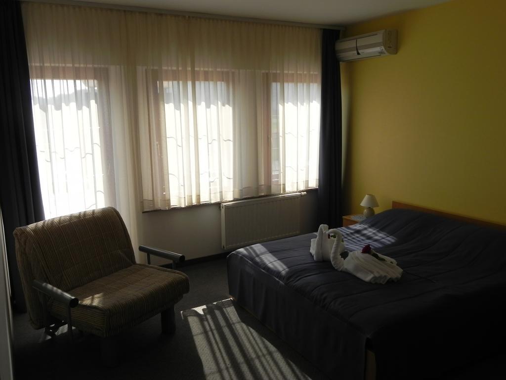 Motel Majolka Птуй Номер фото