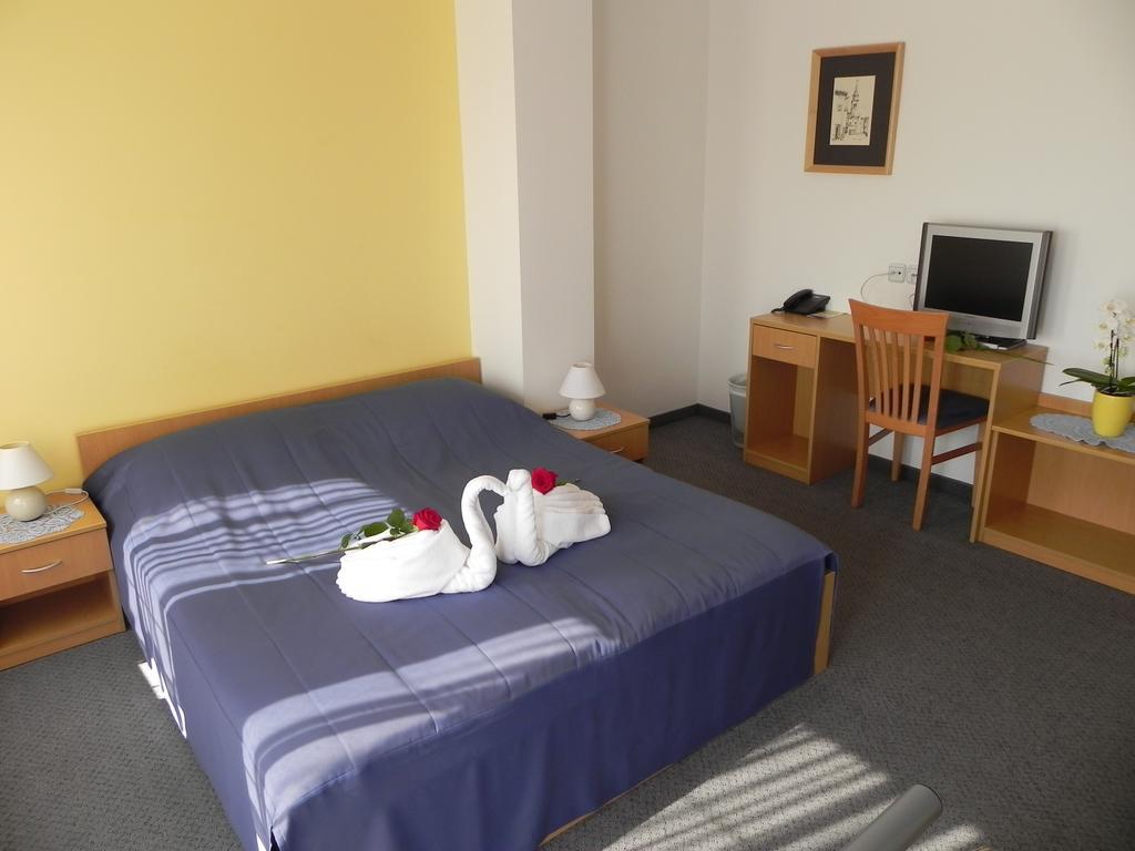 Motel Majolka Птуй Номер фото