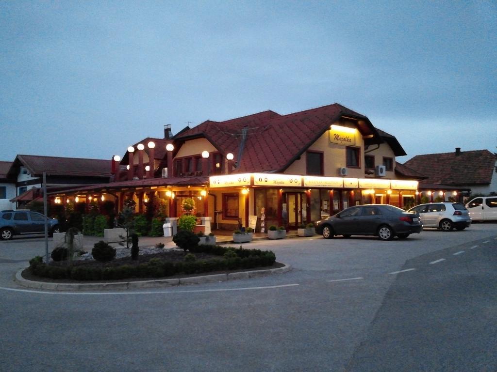 Motel Majolka Птуй Экстерьер фото