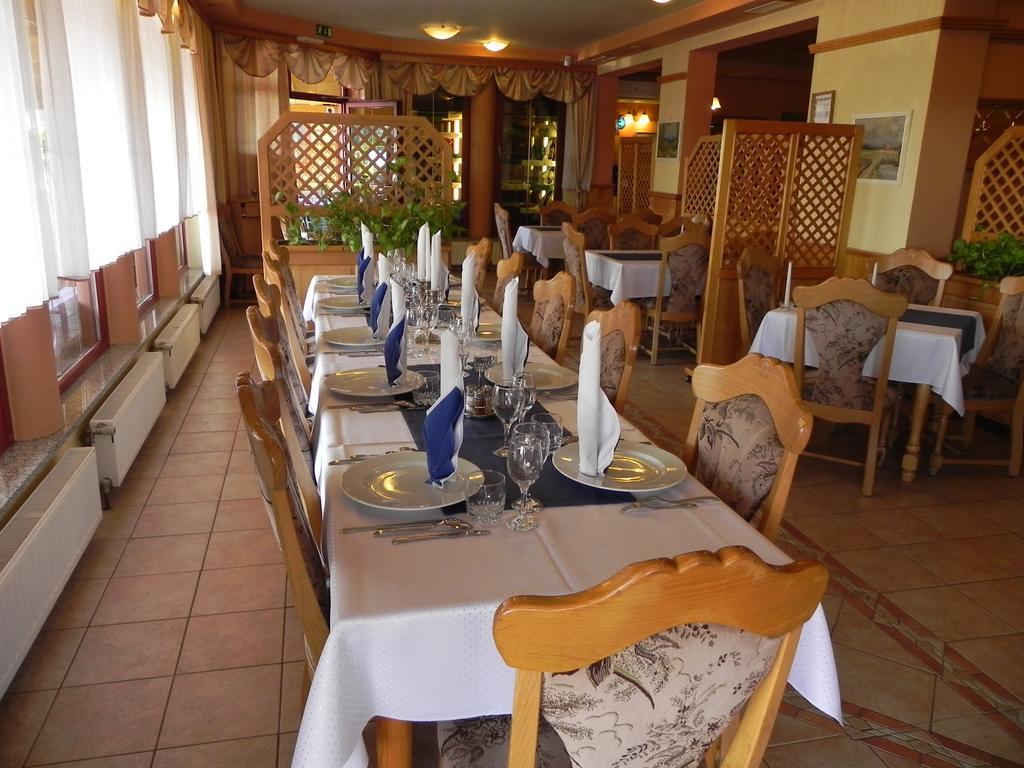 Motel Majolka Птуй Экстерьер фото